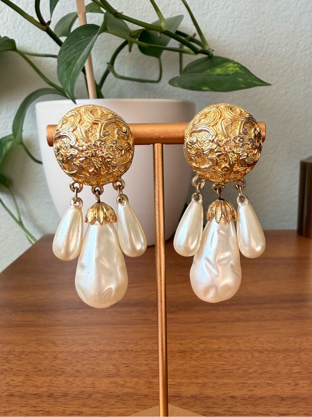 Vintage Baroque Pearl Drop Goldtone Chandelier Ornate Statement Earrings